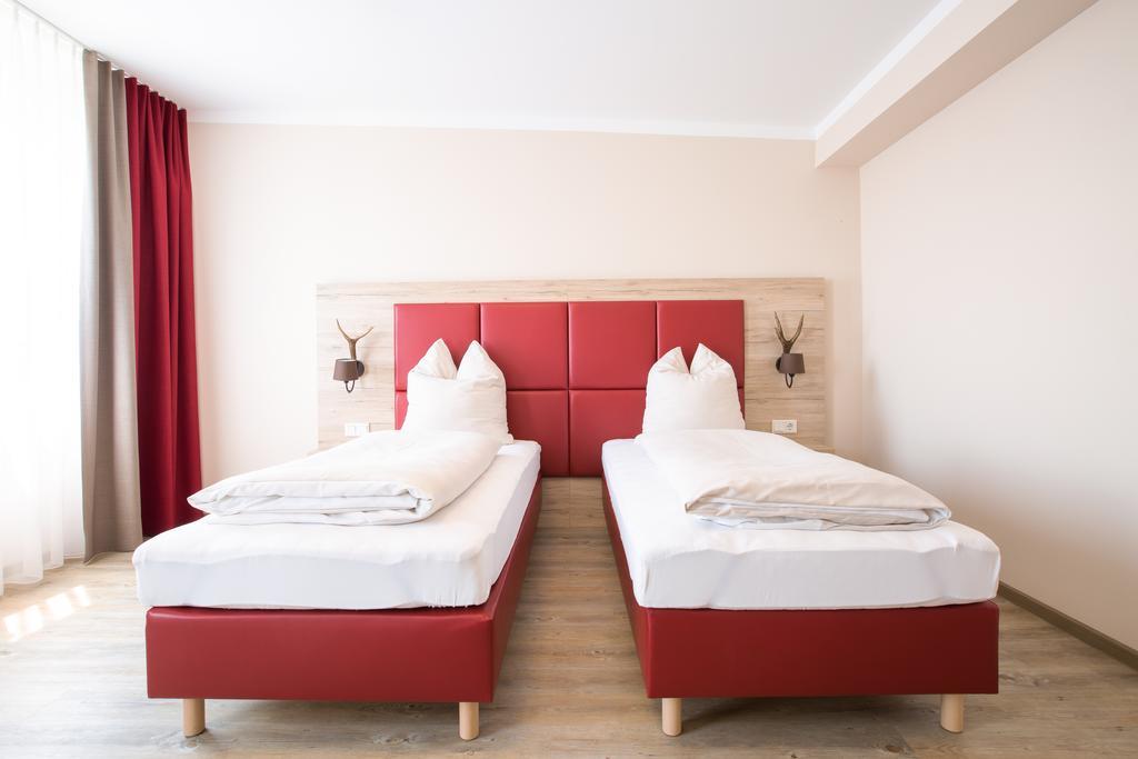 Aparthotel Altomuenster - Garni Bilik gambar